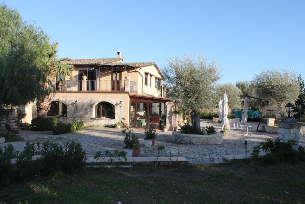 B&B CASALE SICILIANO di Miryam Tiralongo Avola Bagian luar foto