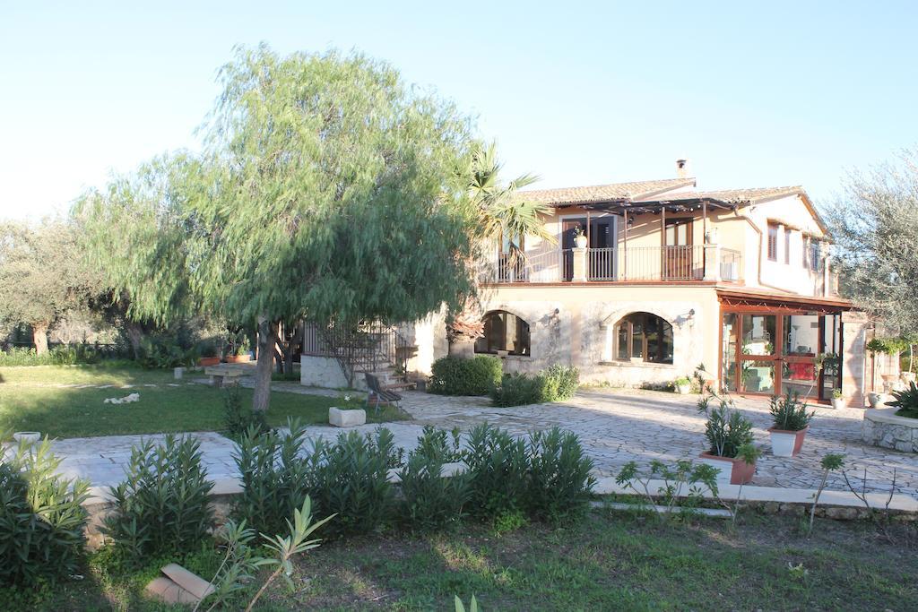 B&B CASALE SICILIANO di Miryam Tiralongo Avola Bagian luar foto