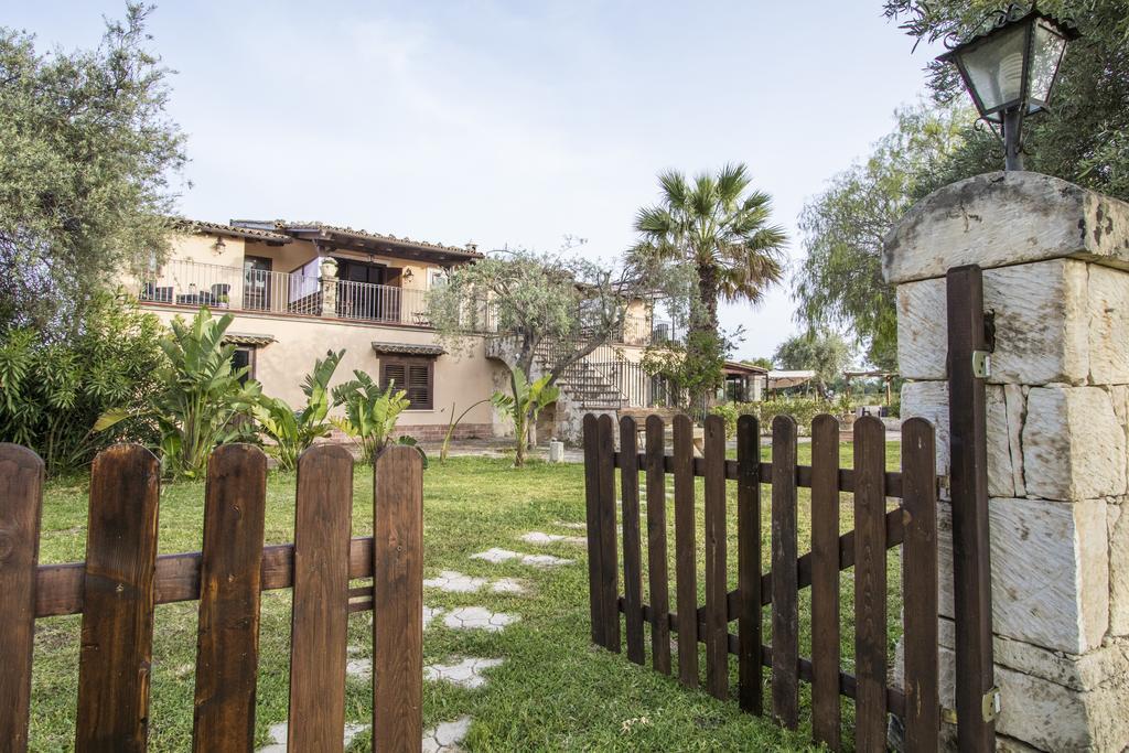 B&B CASALE SICILIANO di Miryam Tiralongo Avola Bagian luar foto
