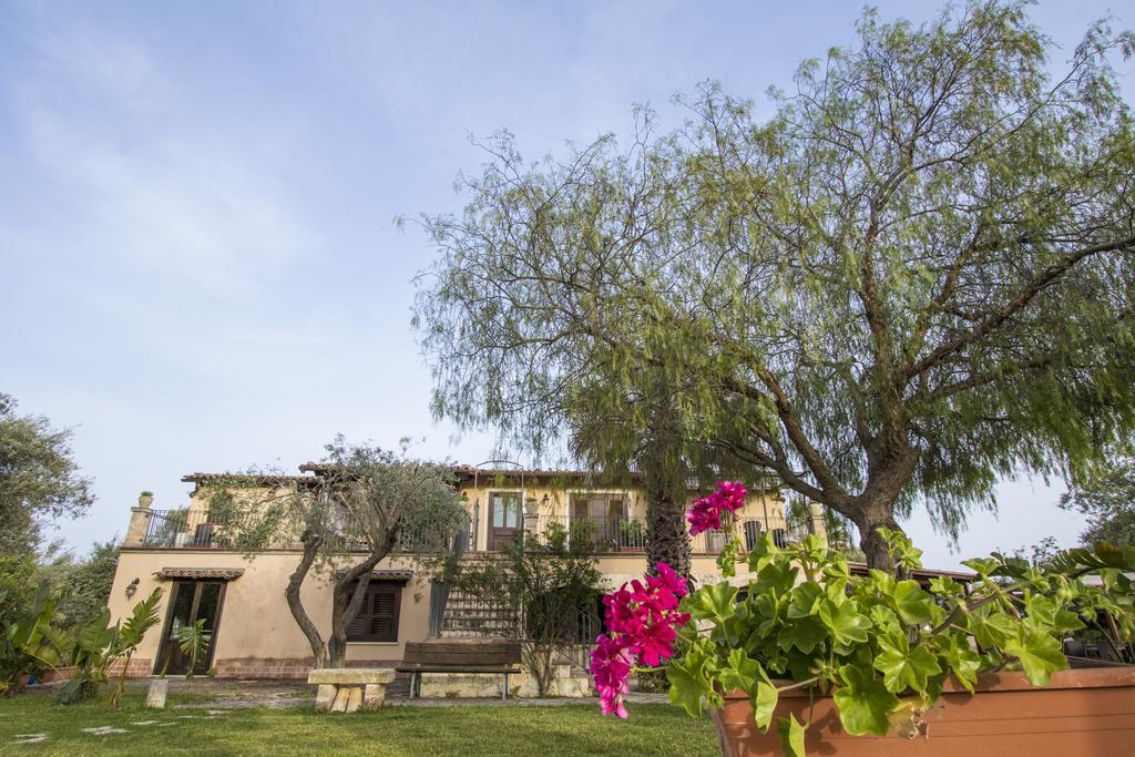 B&B CASALE SICILIANO di Miryam Tiralongo Avola Bagian luar foto