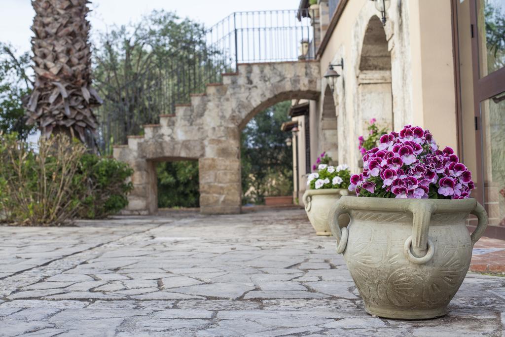 B&B CASALE SICILIANO di Miryam Tiralongo Avola Bagian luar foto