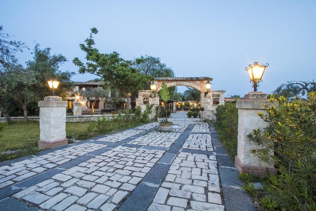 B&B CASALE SICILIANO di Miryam Tiralongo Avola Bagian luar foto