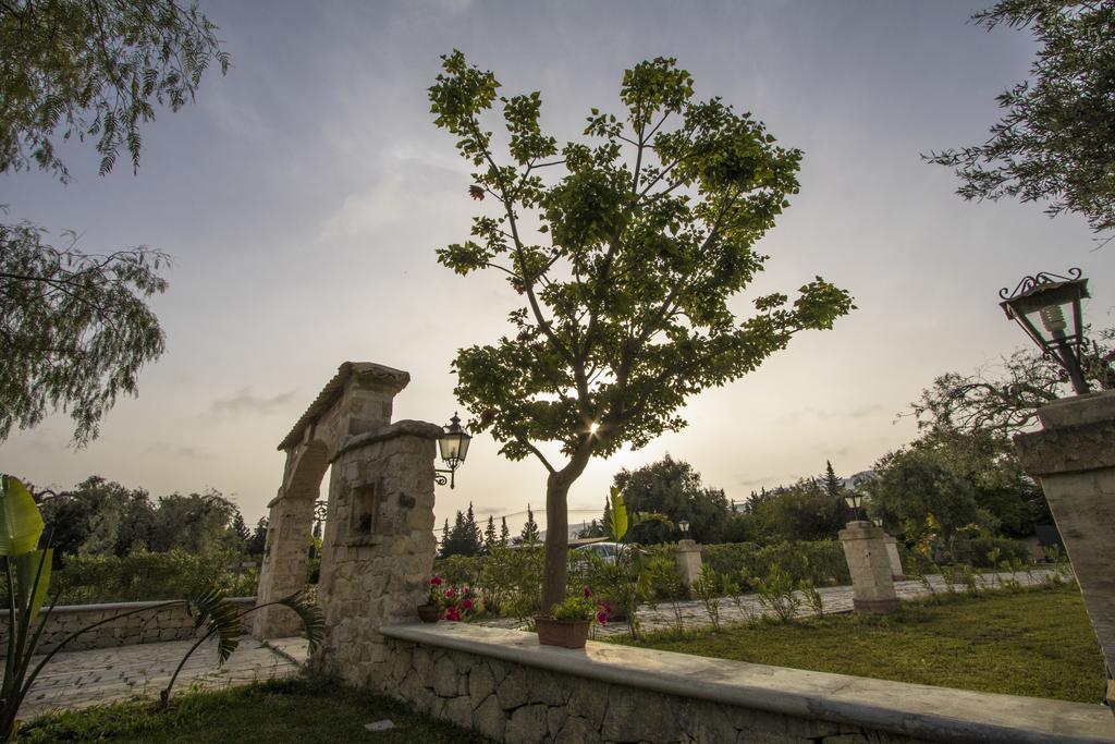 B&B CASALE SICILIANO di Miryam Tiralongo Avola Bagian luar foto
